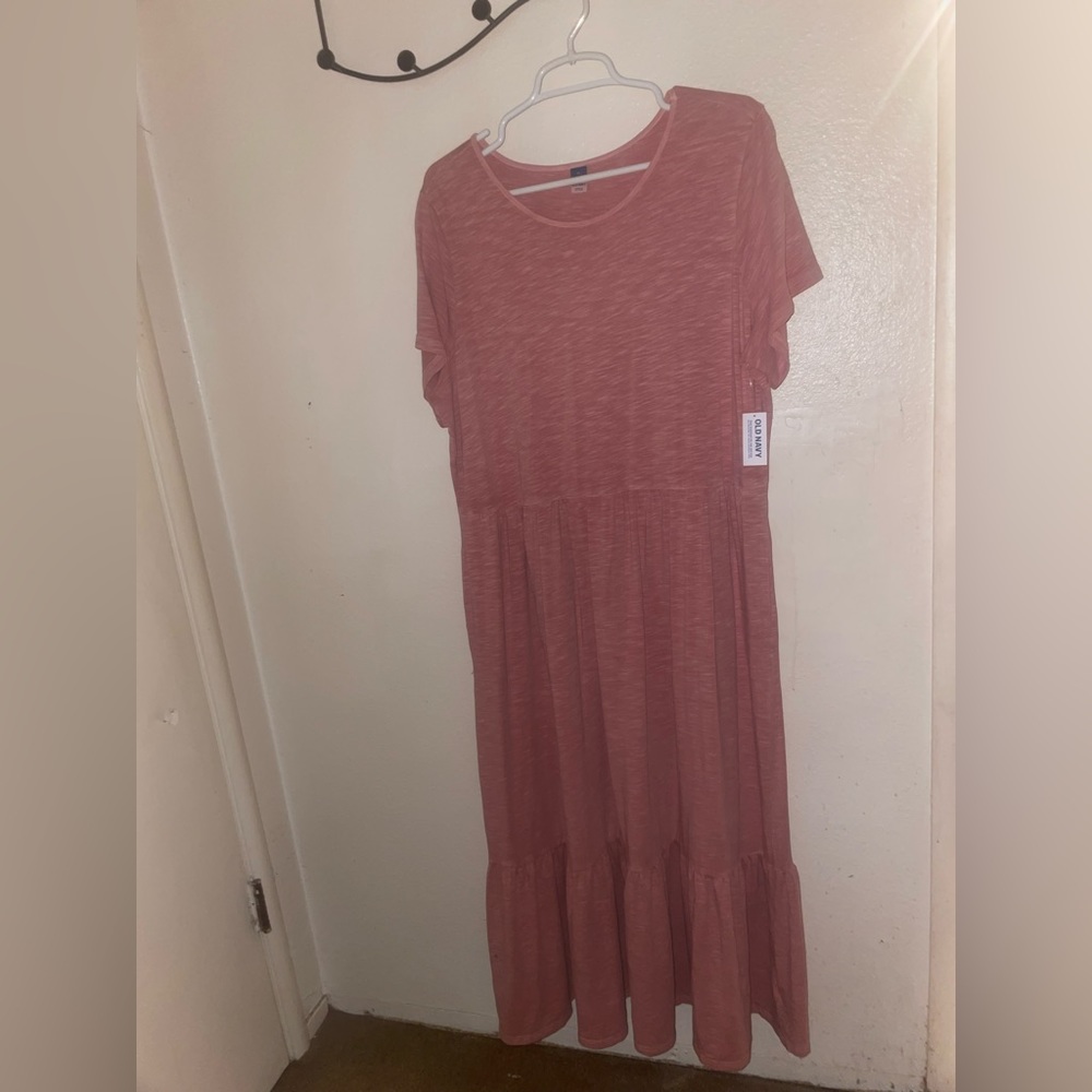 Brand new Old Navy flowy dress